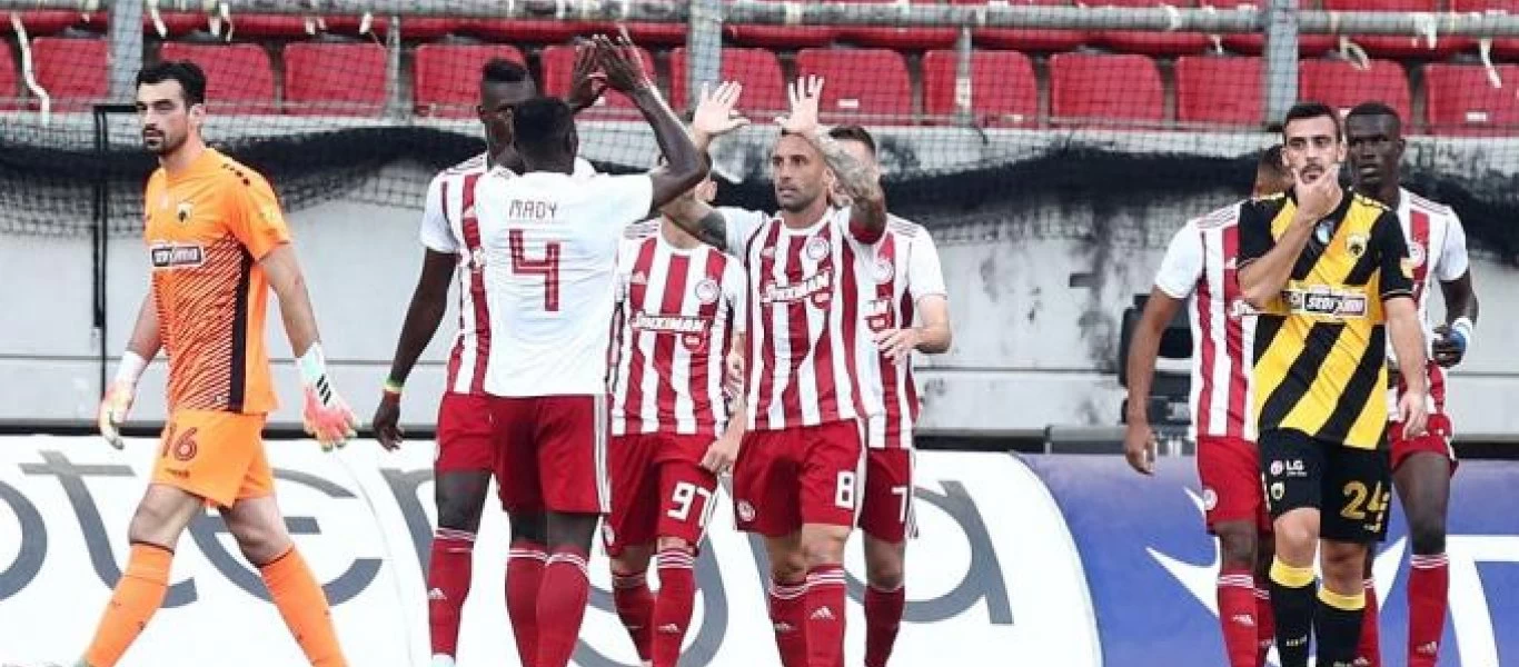 Ο Ολυμπιακός πυροβολεί τα πόδια του